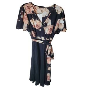 BloomChic Short Sleeve V-Neck Floral Dress, NWT, Size 12